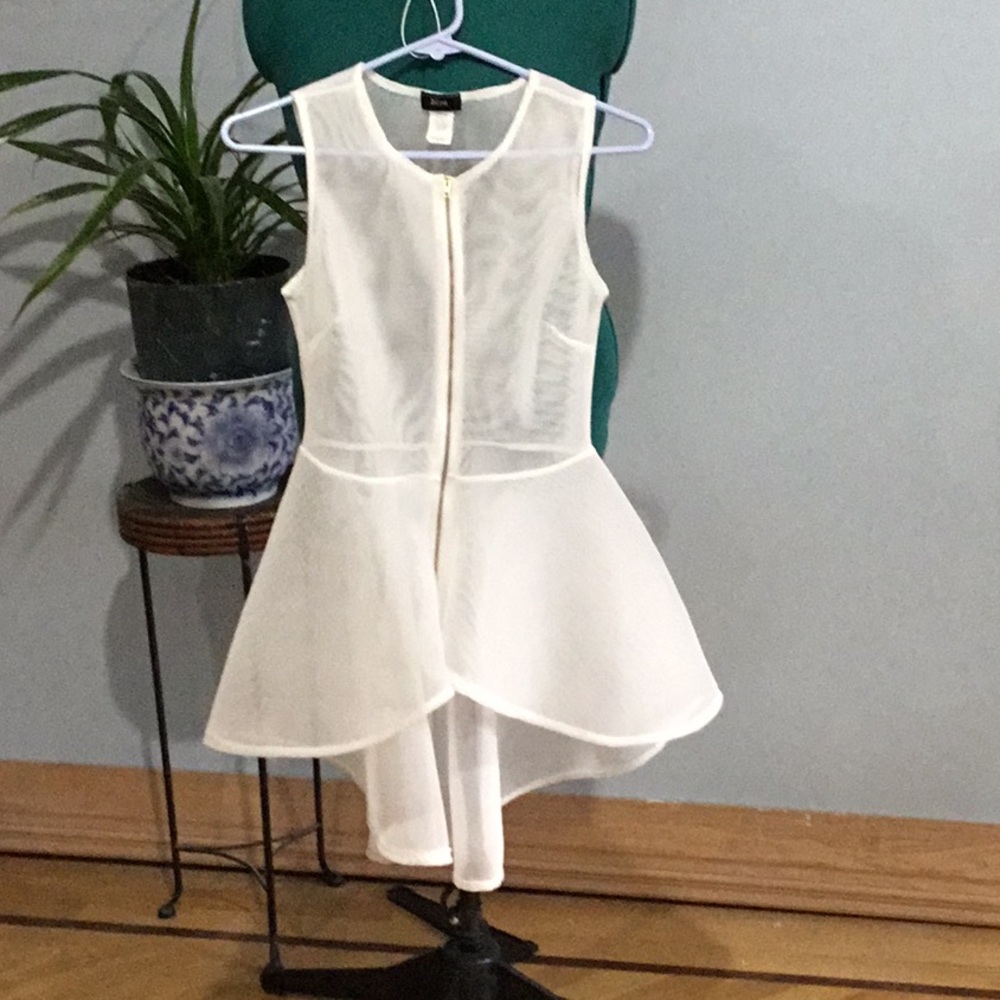 Off white net vest coverup size S.